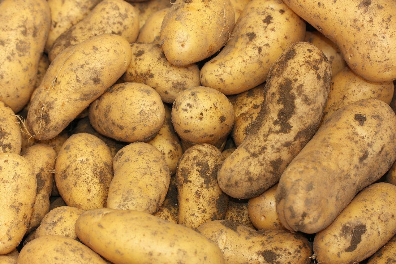 1525513701 potatoes 2955922 1280