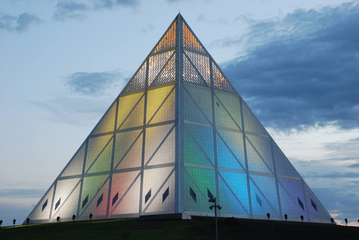 2017cities palace of peace and accord in the form of a pyramid city of astana 111985